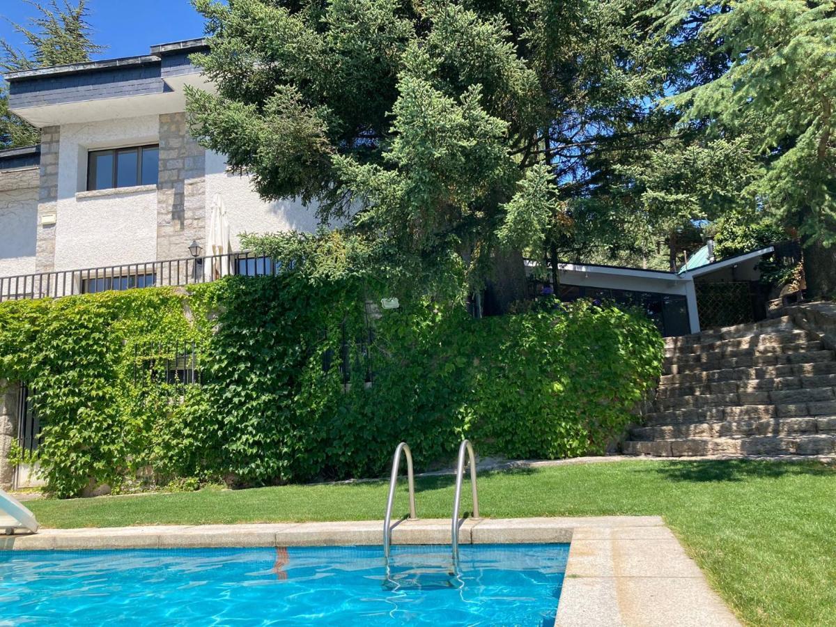 Gran chalet con piscina en Navacerrada Villa Exterior foto