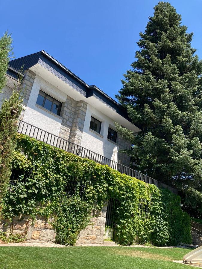 Gran chalet con piscina en Navacerrada Villa Exterior foto