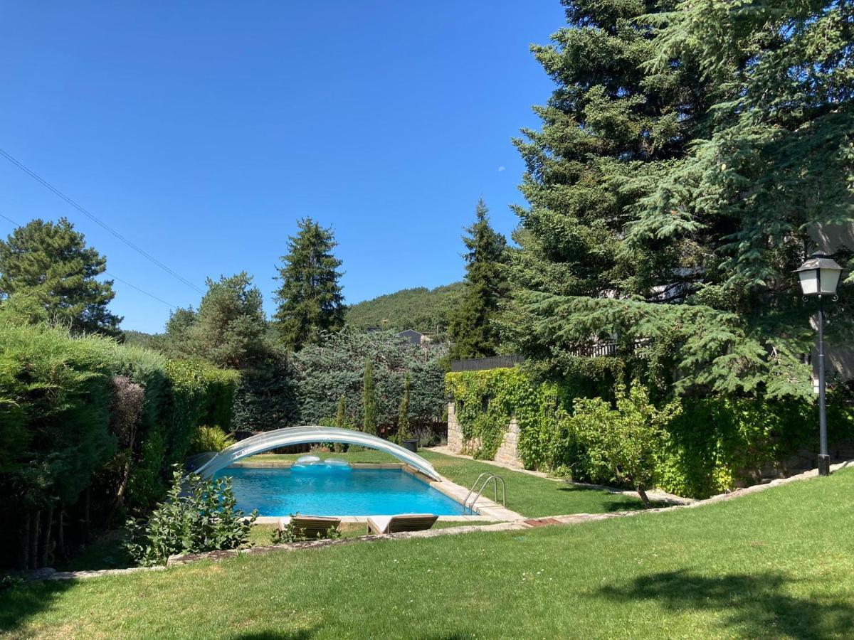 Gran chalet con piscina en Navacerrada Exterior foto