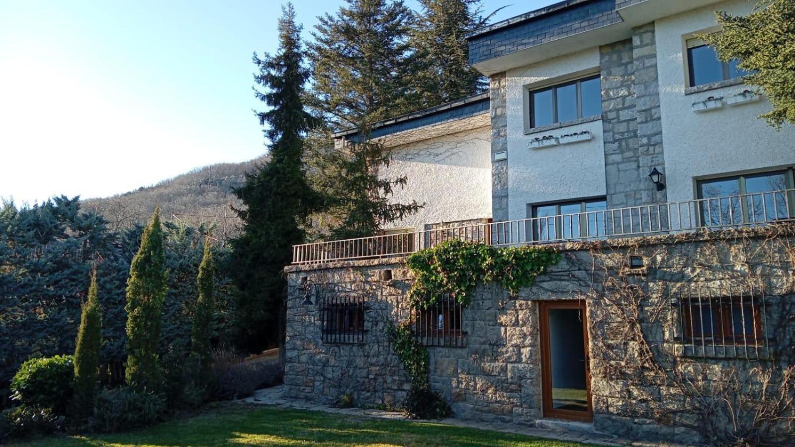 Gran chalet con piscina en Navacerrada Villa Exterior foto